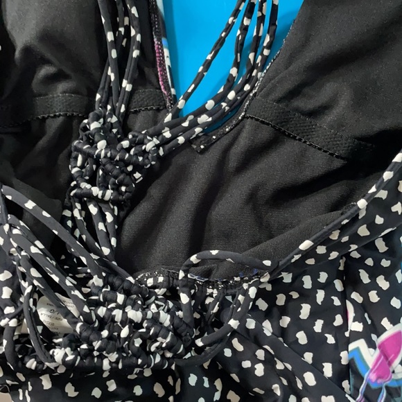 Plunge Macrame Strappy Back Swimsuit - Picture 6 of 7